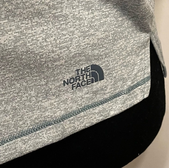 NORTH FACE Dawndream Relaxed Short Sleeve CropTop Size Large NWT - Picture 5 of 6